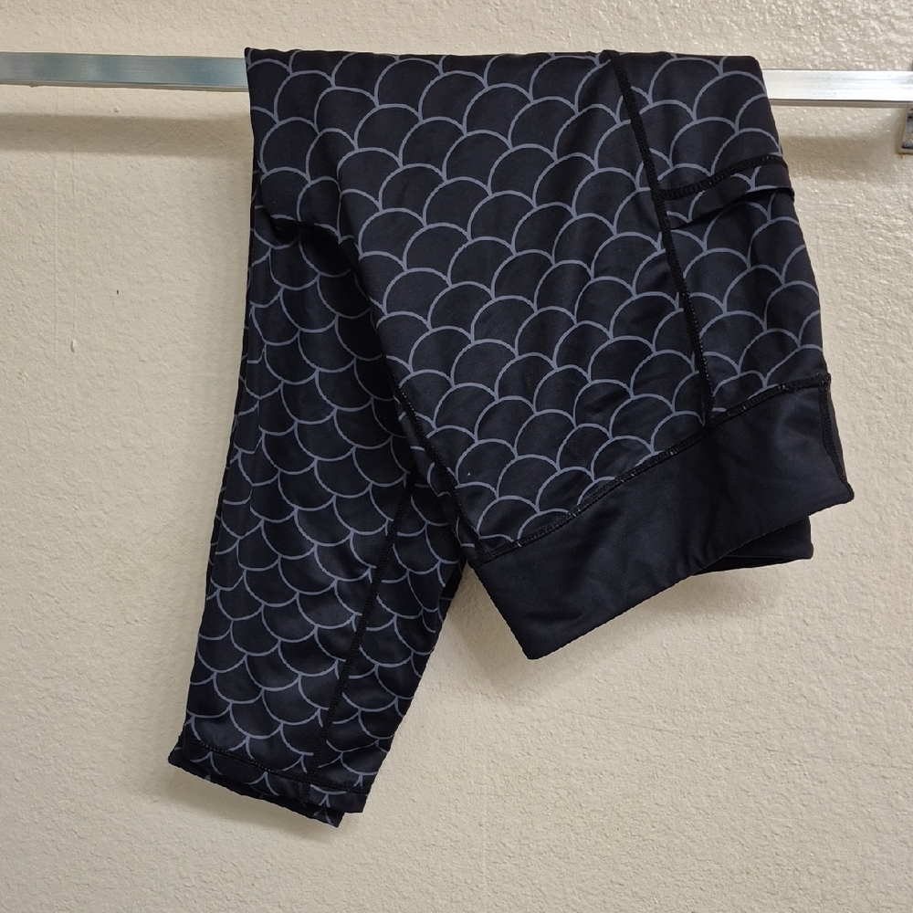 Constantly Varied Gear Black and Gray Capris